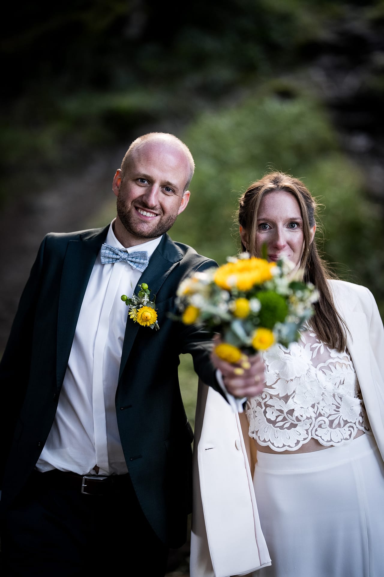 Photographe Dis-moi oui : Un moment intime, séance couple pour une photographie de mariage au top en Valais