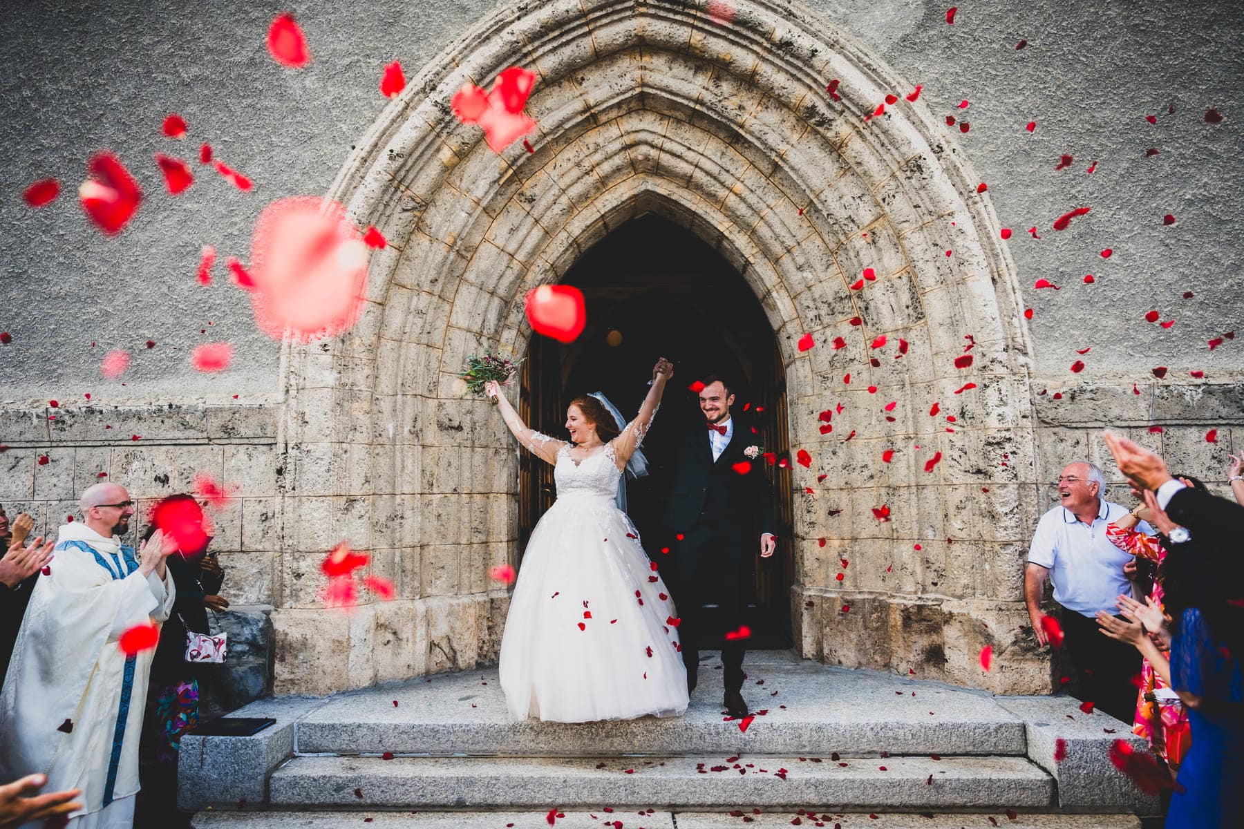 Basile & Marouchka, un mariage à Ovronnaz en Valais, photos de couple prise par Erick, photographe Dis-moi oui