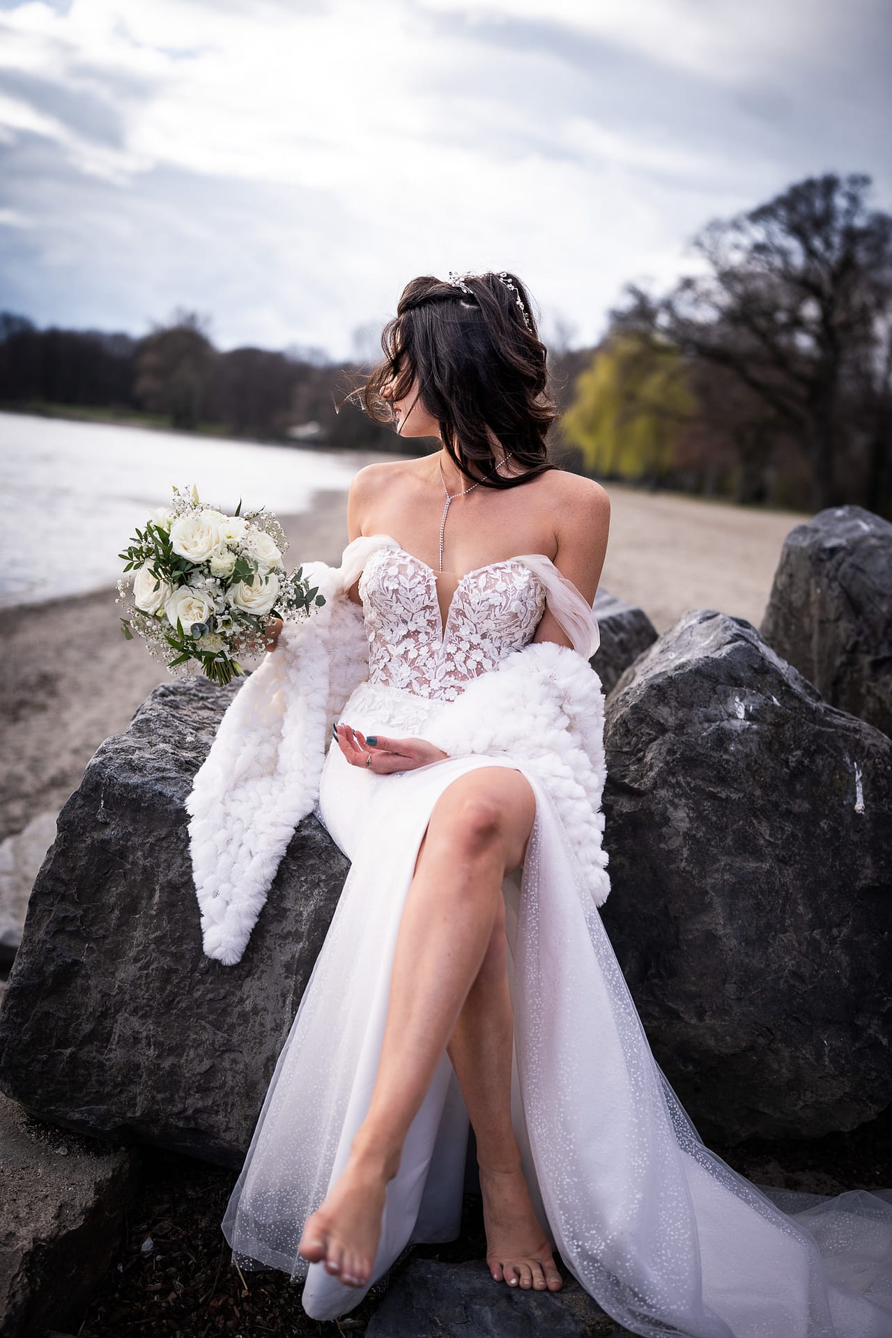 Photographe de mariage Dis-moi oui : Une séance photo sur la plage de Vidy prés de Lausanne
